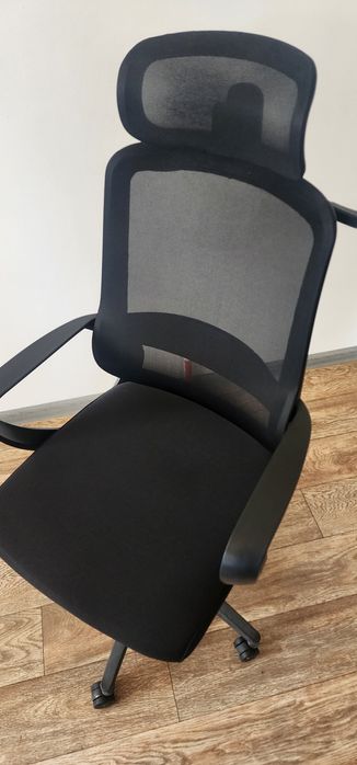 кресло для персонала PRICHER J203A