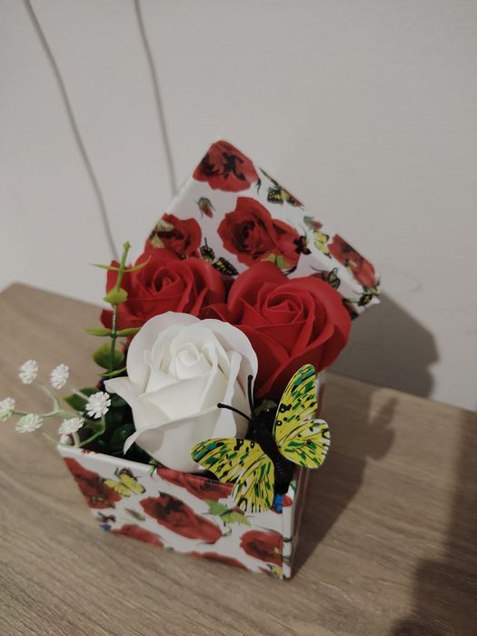 Aranjament trandafiri de săpun