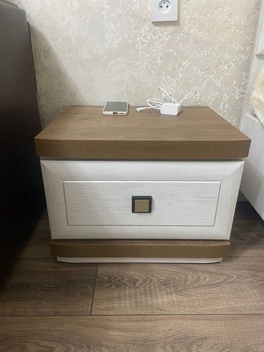 Продам спальный гарнитур