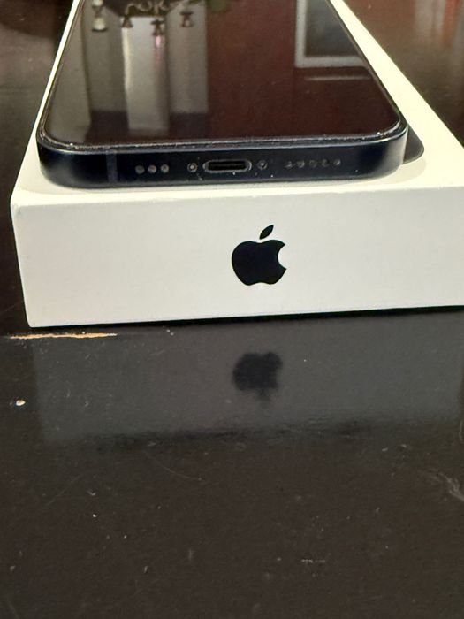 Iphone 13 черен 128 GB Запазен! Пълен комплект