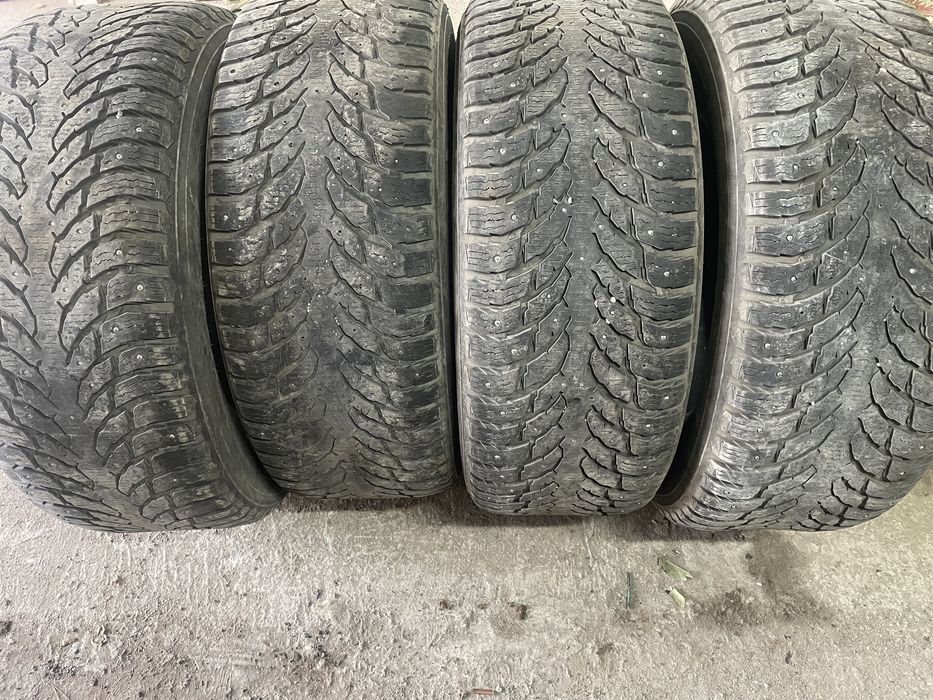 Продам резину на 18