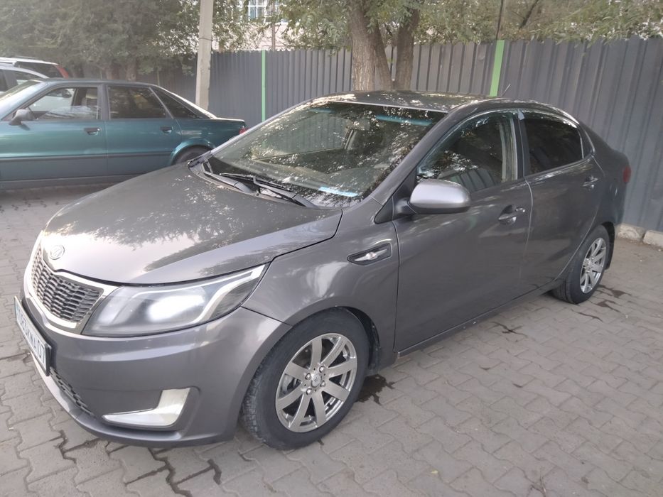 Киа рио 2012 г. Автомат.