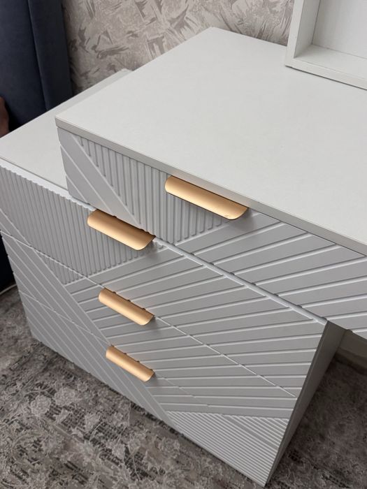 Туалетный столик