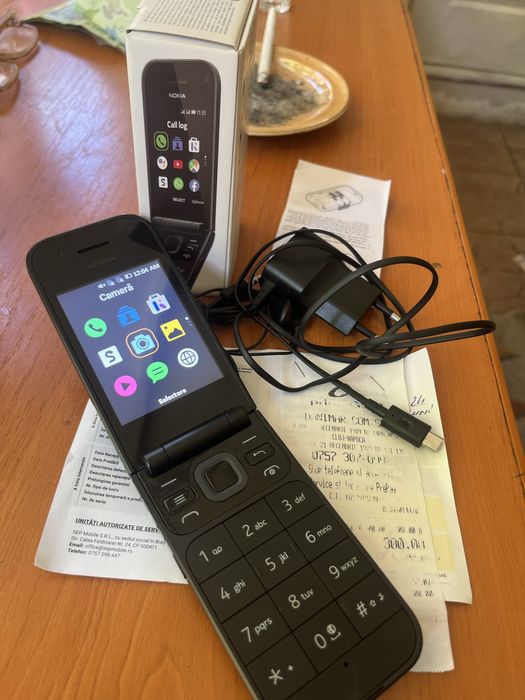 Vand telefon Nokia cu clapeta cu garantie