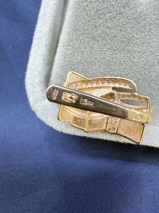 Золотые серьги с фианитами