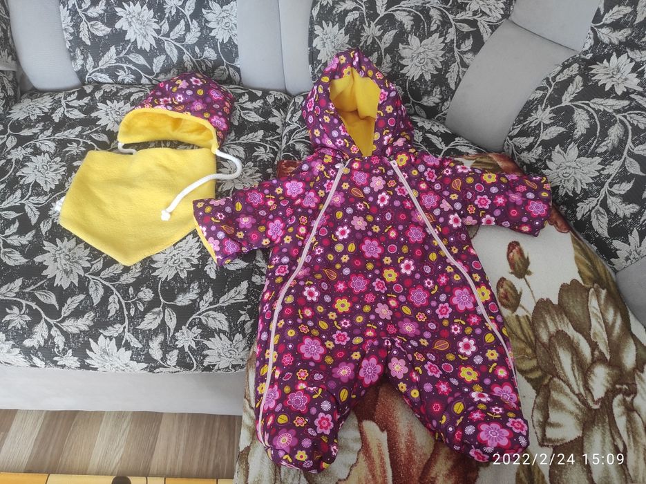 Продам детский комбинезон.