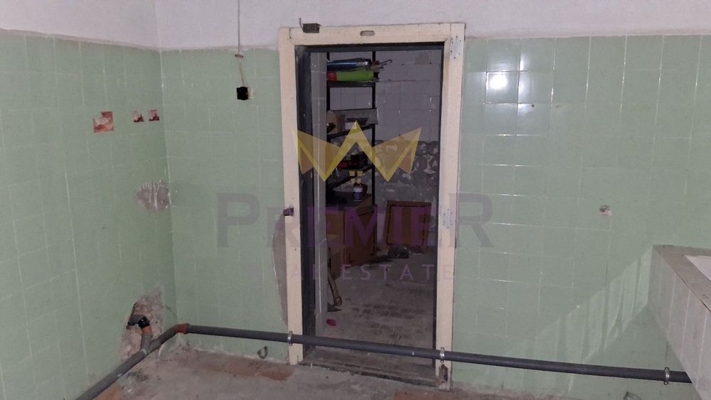 Продава се Заведение в Суворово - 426 кв.м за 288 €/кв.м - Снимка #11