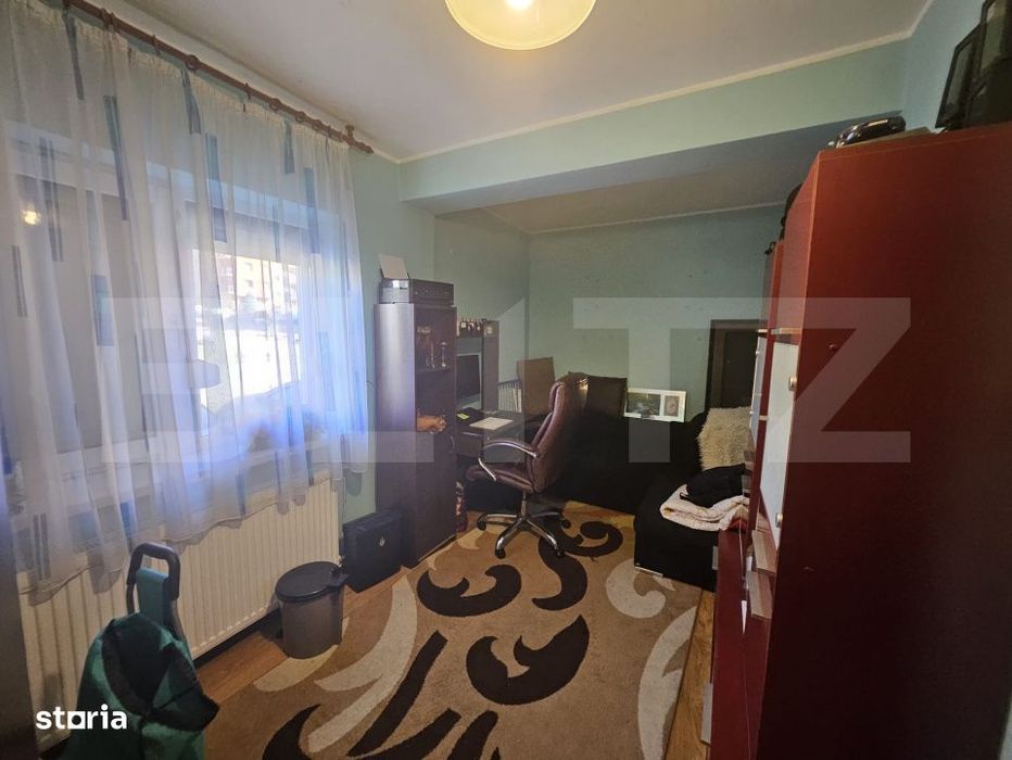 Apartament semidecomandat cu 4 camere, zona Stejarului