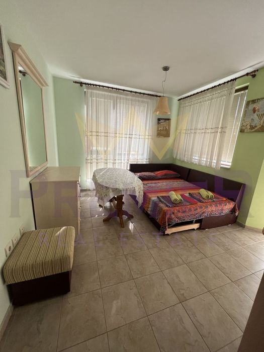 Дава се под наем Двустаен апартамент в к.к. Св.Св. Константин и Елена - 38 кв.м за 498.27 € - Снимка #3