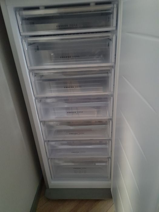 Продается морозильная камера