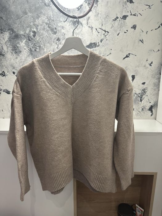 Продам кофточки, свитера