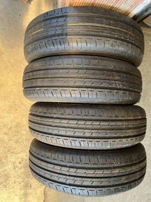 vand 4 anvelope 165/65/14 bridgestone de vară noi