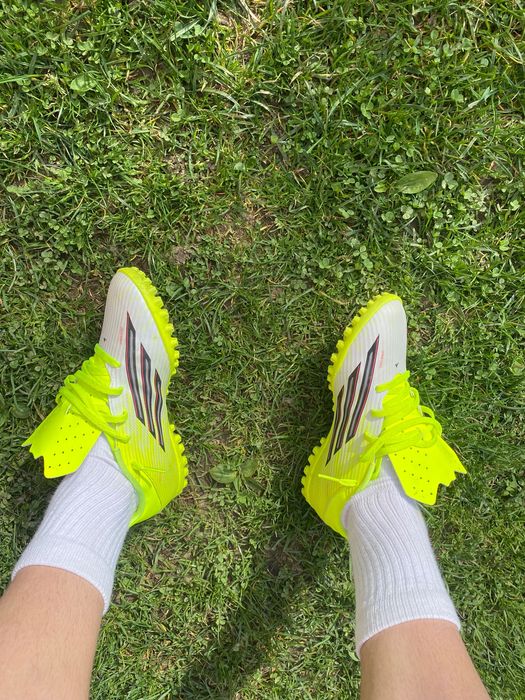 Adidasi de fotbal F50