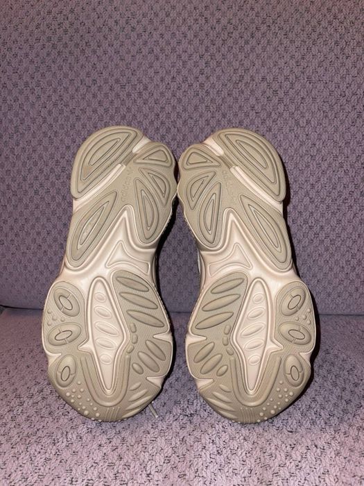 Продаю Adidas ozweego новые