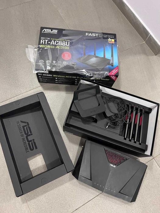Router Gaming ASUS RT-AC88U AC3100 – ca nou, complet, cutie originală