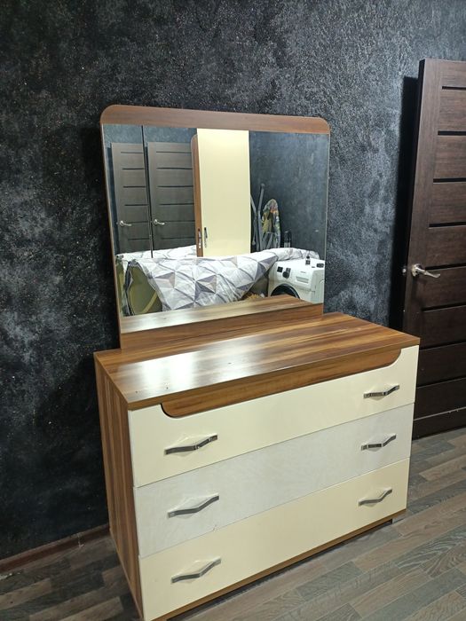 Продам шкаф и комод