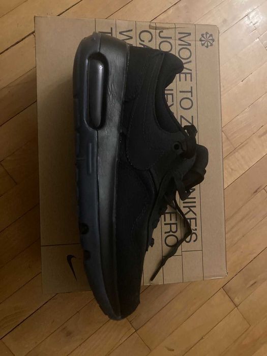 маратонки NIKE оригинални