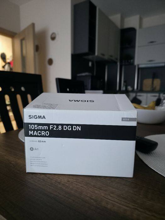 Обектив Sigma 105mm f/2.8 DG DN Macro (Art) – като нов + гаранция