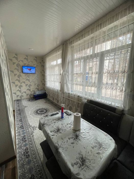 Продаётся Квартира 1 ком 1 этаж 42 квадрат, в Янгиюле Тошкент шох