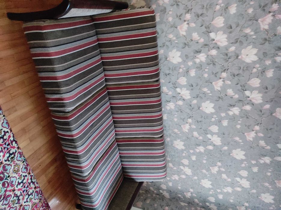 Диван и два кресла б/у