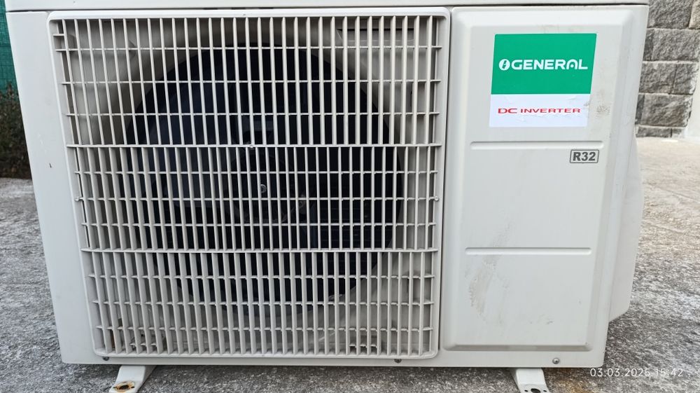 Продавам един брой климатик с изгорял компресор