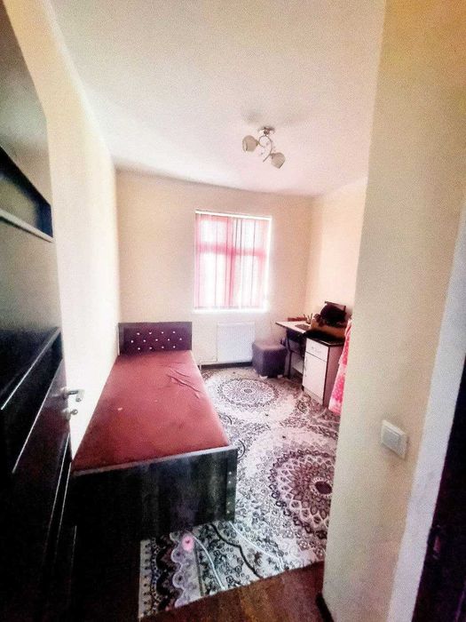 3 хоналик квартира 3 кават кирпичный дом, 7 микр, военгородок