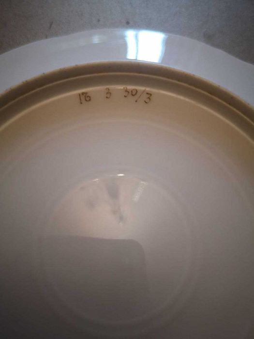 Антикварные тарелки.