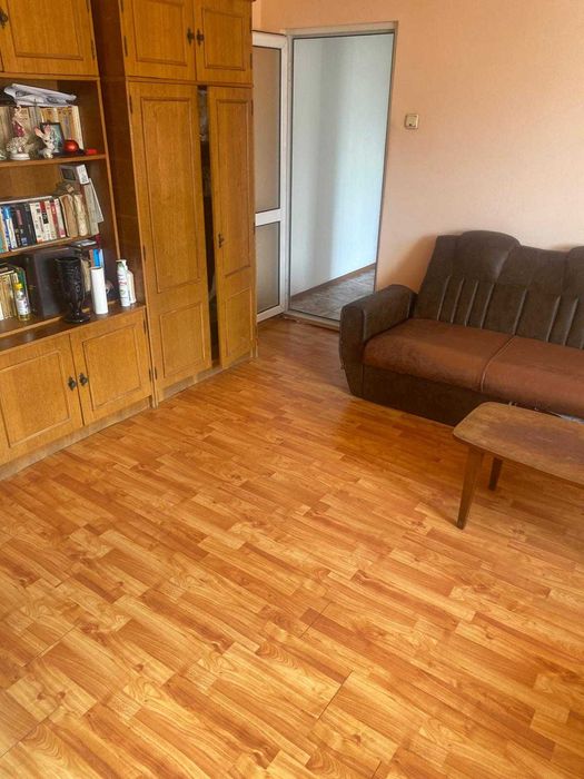 Vand apartament 3 camere – Central, Oltenița – Foarte spațios, ideal pentru tineri și familii