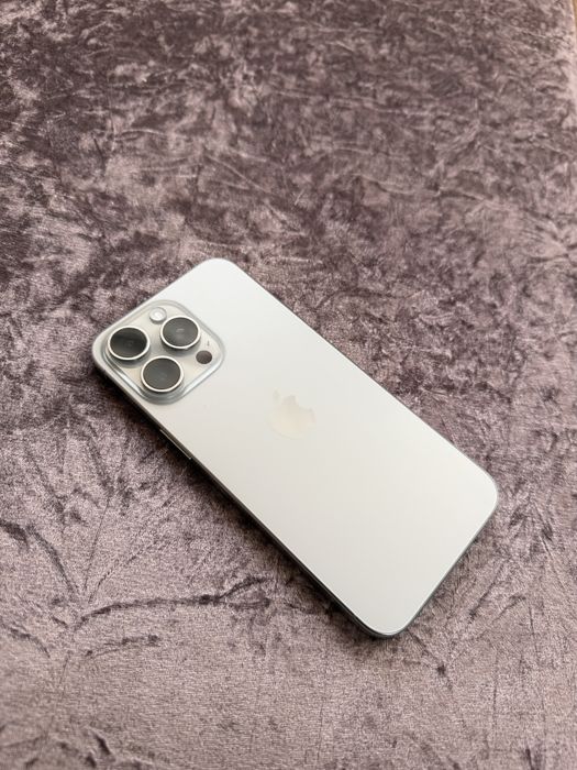 IPhone 15 pro max 85%