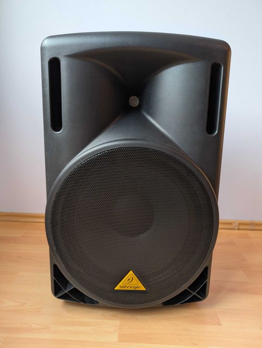 Boxă Activă Behringer Eurolive B215D