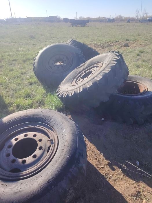 Продаю кразовскую резину бу с дисками