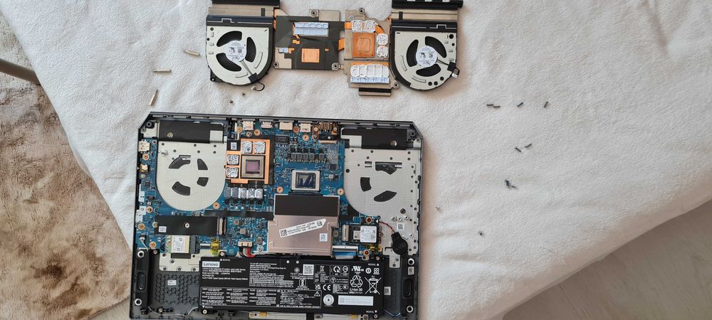 Servicii Asamblare PC Premium / Modding / Mentenanta / Instalare WIN11