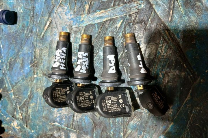 Senzor presiune roti EV6T-1A180-CC / EV6T-1A150-CB EV6T-1A180-CC / EV