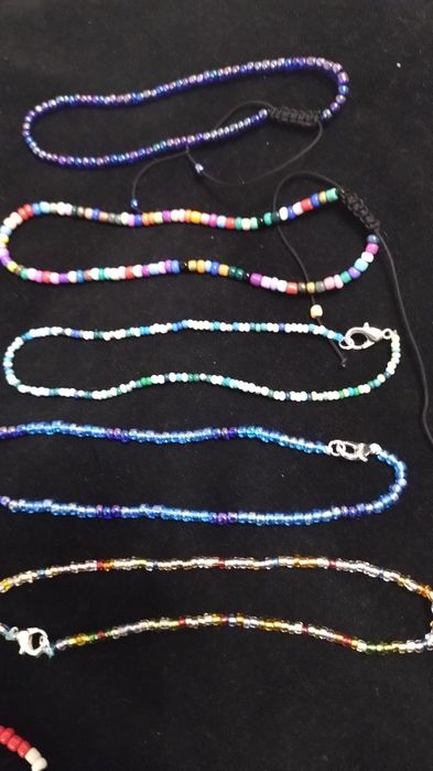 Brățări lucrate manual