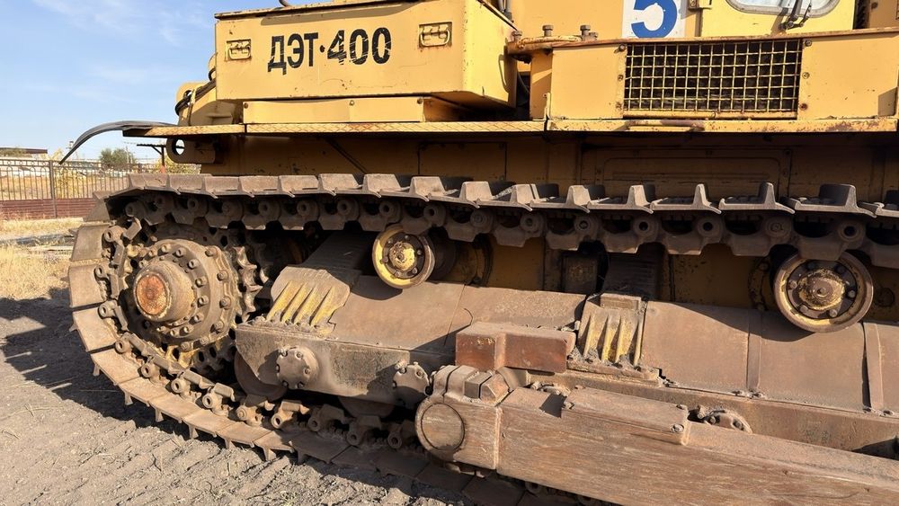 Продам Бульдозер ДЭТ-400