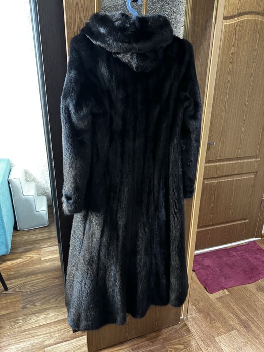 Продам Норковую шубу.
