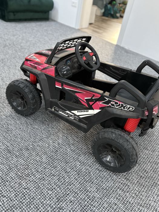 Masinuta electrica cu telecomanda