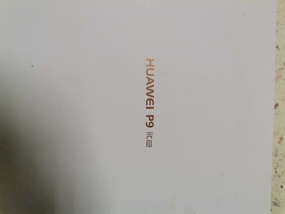 Продавам HUAWEI P 9 LITE