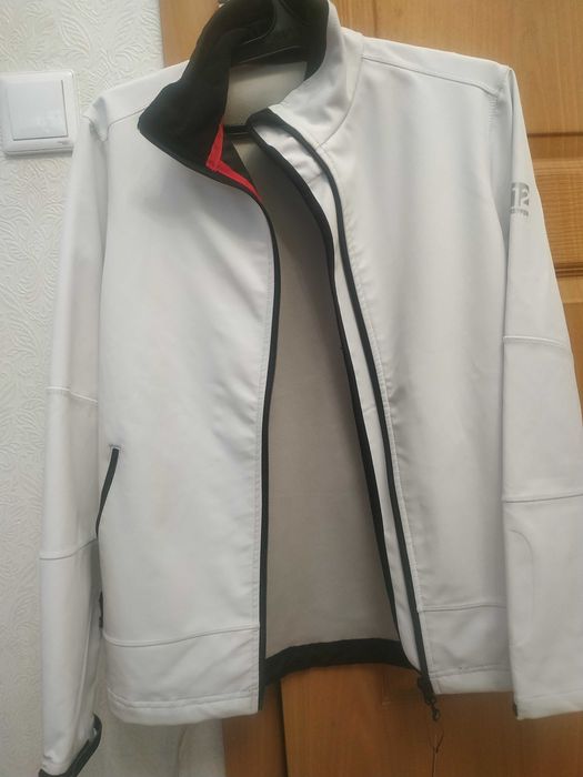 Ветровка-курточка