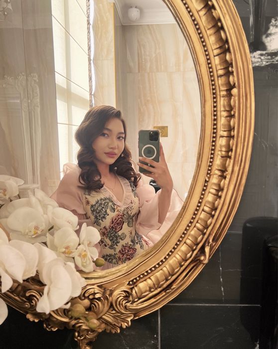 Красивое элегантное платье