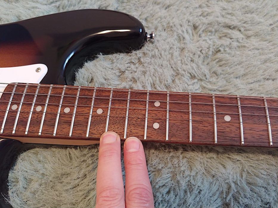 Fender Squier  Stratocaster chitara Yamaha Casio Korg Boss Roland