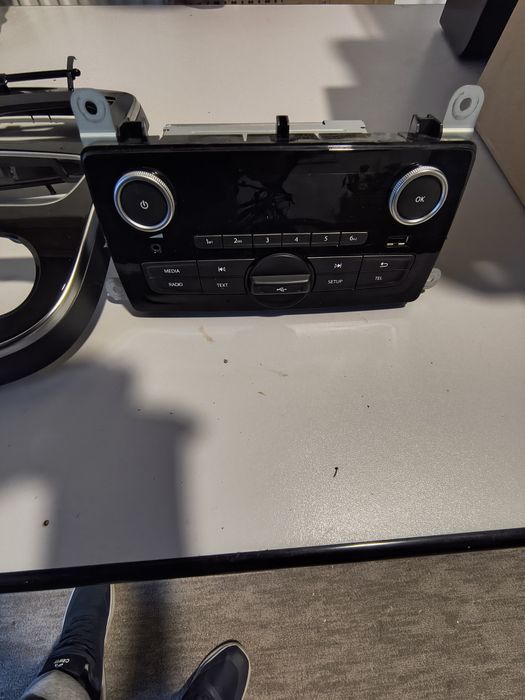 Radio USB Bluetooth cu consola Renault Clio4/2020