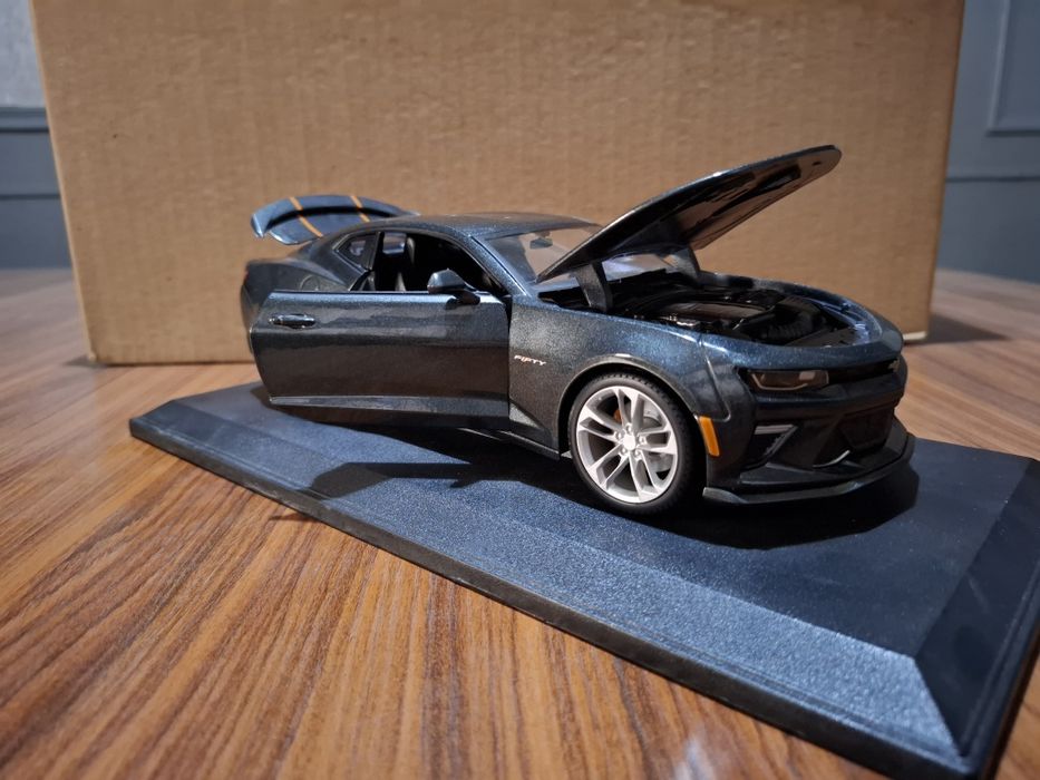 Новая масштная модель 1:18 Chevrolet Camaro