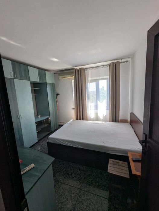 1 Mai Inchiriez Apartament Decomandat 2 camere Centrala