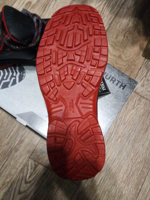 Работни обувки  42-43н.