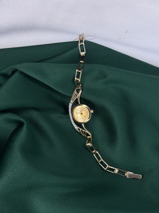 Часы Кварц золото