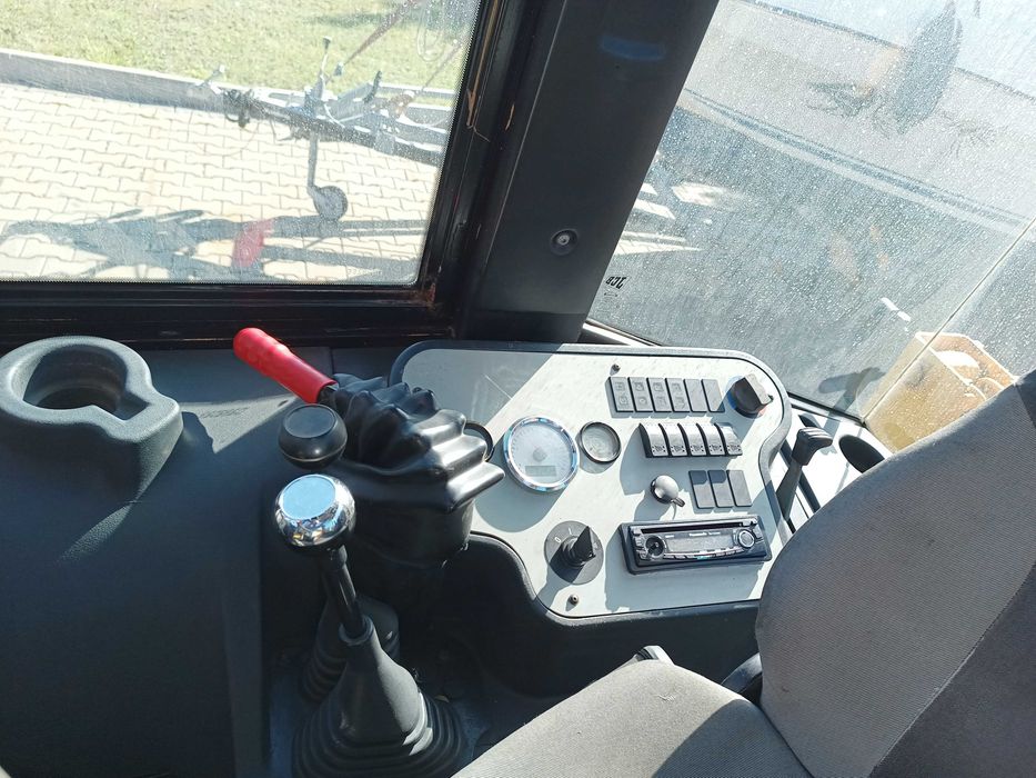 Buldoexcavator JCB 2CX
