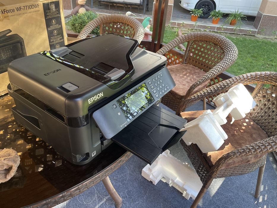 Продам малоиспользенный цветной принтер!! Epson WF7710DWF A3+ формате
