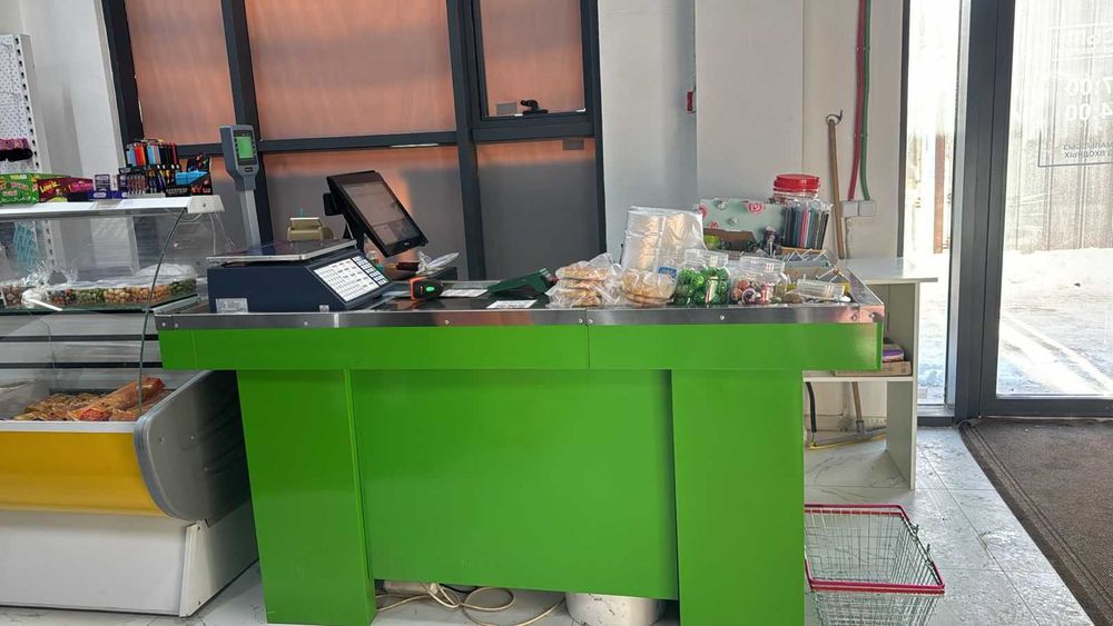 Витрины прилавки для магазин