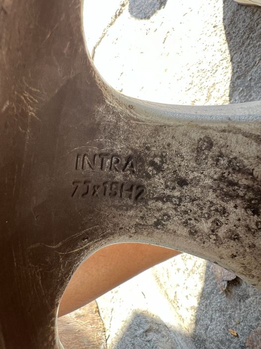 15” Комплект джанти AUTEC с гуми